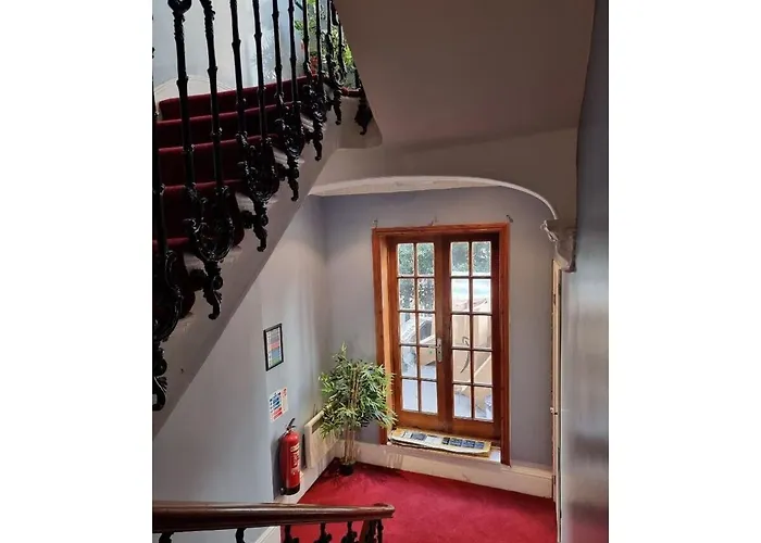 Fb4-Spacious Basement Studio Near Hyde Park