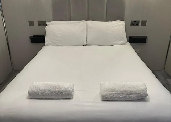Fb4-Spacious Basement Studio Near Hyde Park