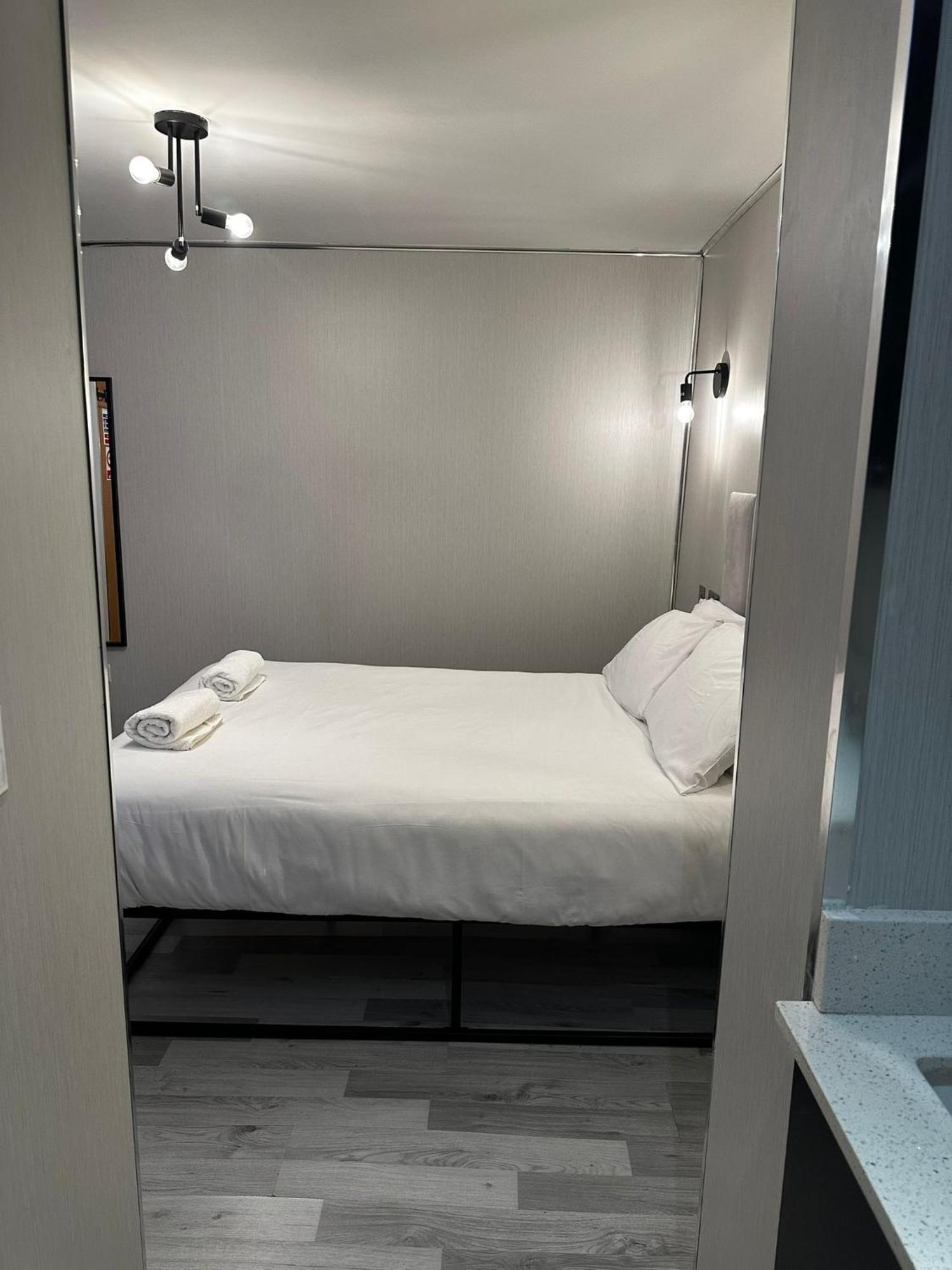 Fb4-spacious Basement Near Hyde Park London