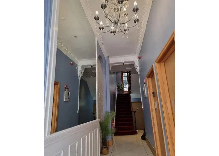 Fb4-Spacious Basement Studio Near Hyde Park